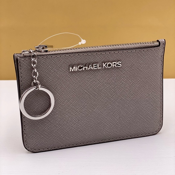 Michael Kors Handbags - 🌸Michael Kors Small Coin Pouch Wallet Card Holder